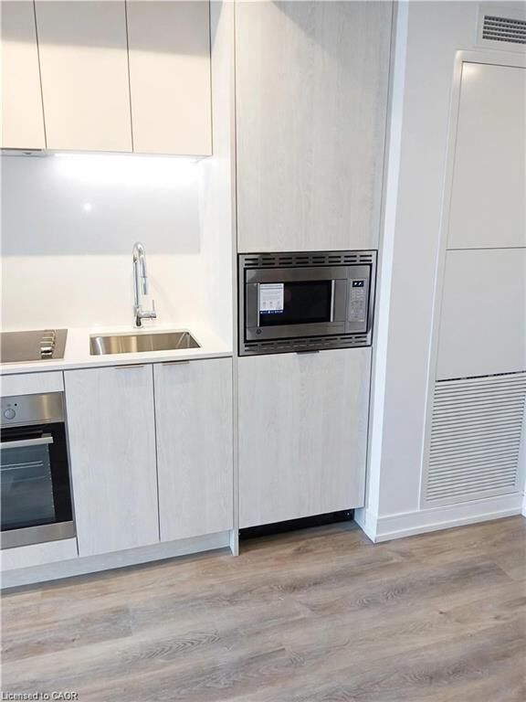 Property Photo:  1 Jarvis Street 529  ON L8R 3J2 
