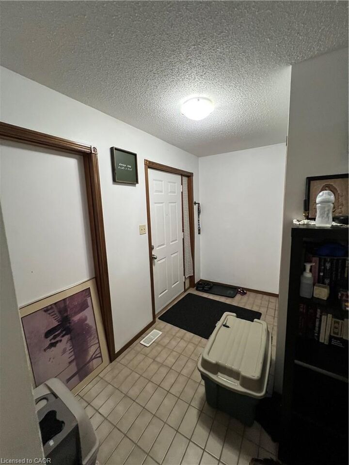 Property Photo:  1834 Coronation Boulevard  ON N3H 3R9 