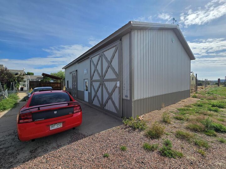 Property Photo:  1702 Willow St  CO 81212 