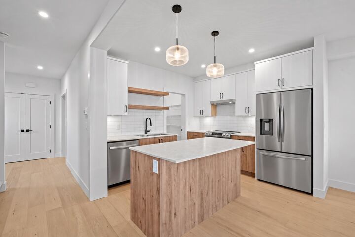 Property Photo:  6 Strathmore Lakes Point  AB T1Y 1Y6 