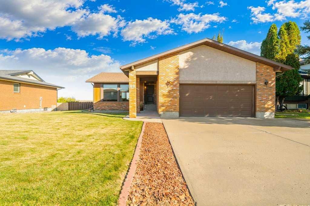 Property Photo:  80 East Glen Drive SE  AB T1B 2X4 
