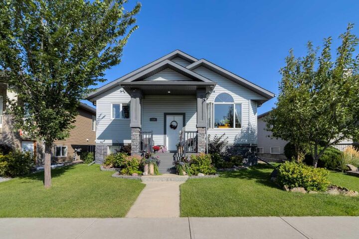 Property Photo:  159 Grand River Boulevard W  AB T1K 8B2 