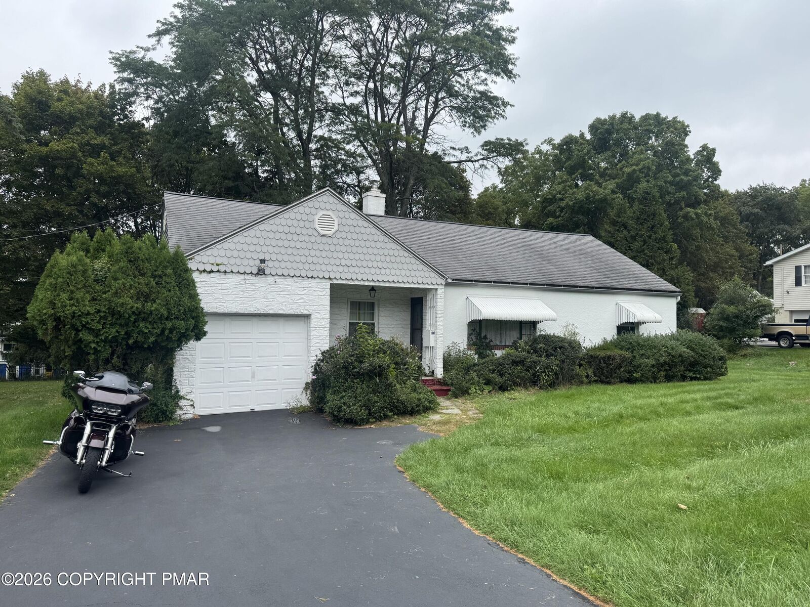 Property Photo:  101 Park Drive  PA 18411 