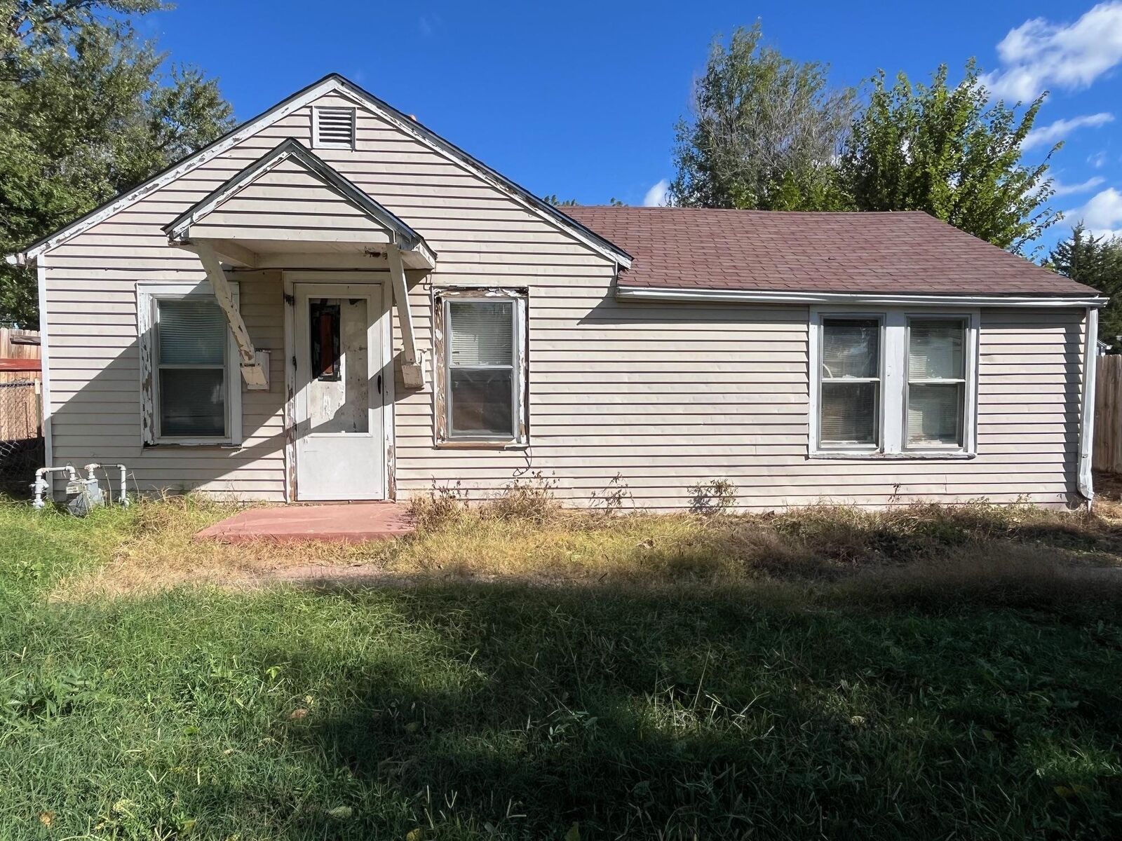 Property Photo:  1752 S Fern  KS 67213 