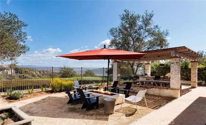 Property Photo:  2 Via Cancion  CA 92673 