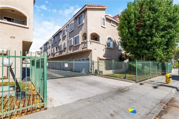 Property Photo:  1727 W 149th Street E  CA 90247 