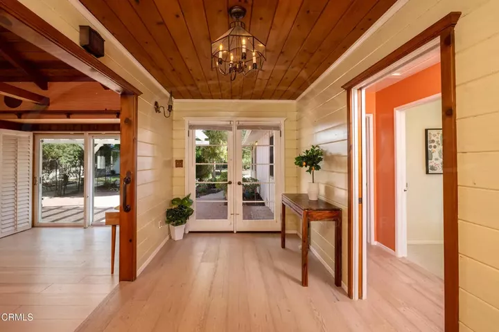 Property Photo:  190 Fairway Lane  CA 93023 