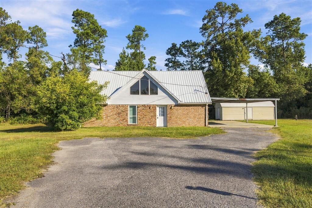 Property Photo:  438 N Kingston Square N  LA 70611 