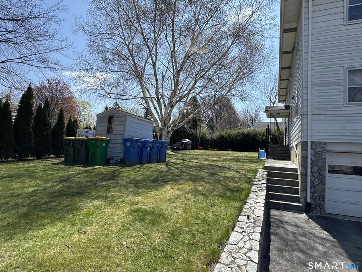 Property Photo:  48 Arnold Street 2D  CT 06708 