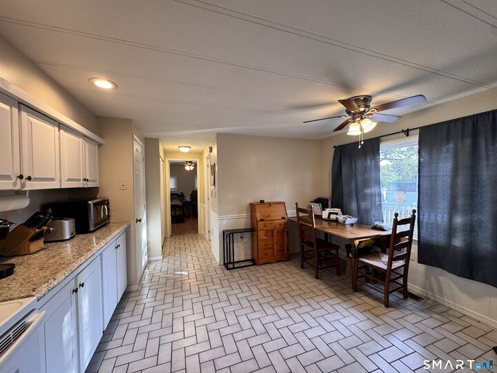 Property Photo:  5 Stonewood Terrace  CT 06066 