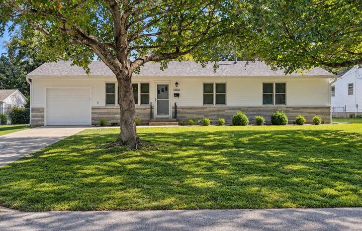 Property Photo:  210 S Forest Lane  MO 65738 