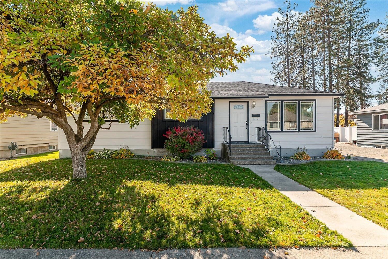 Property Photo:  4309 W Rowan Ave  WA 99205 