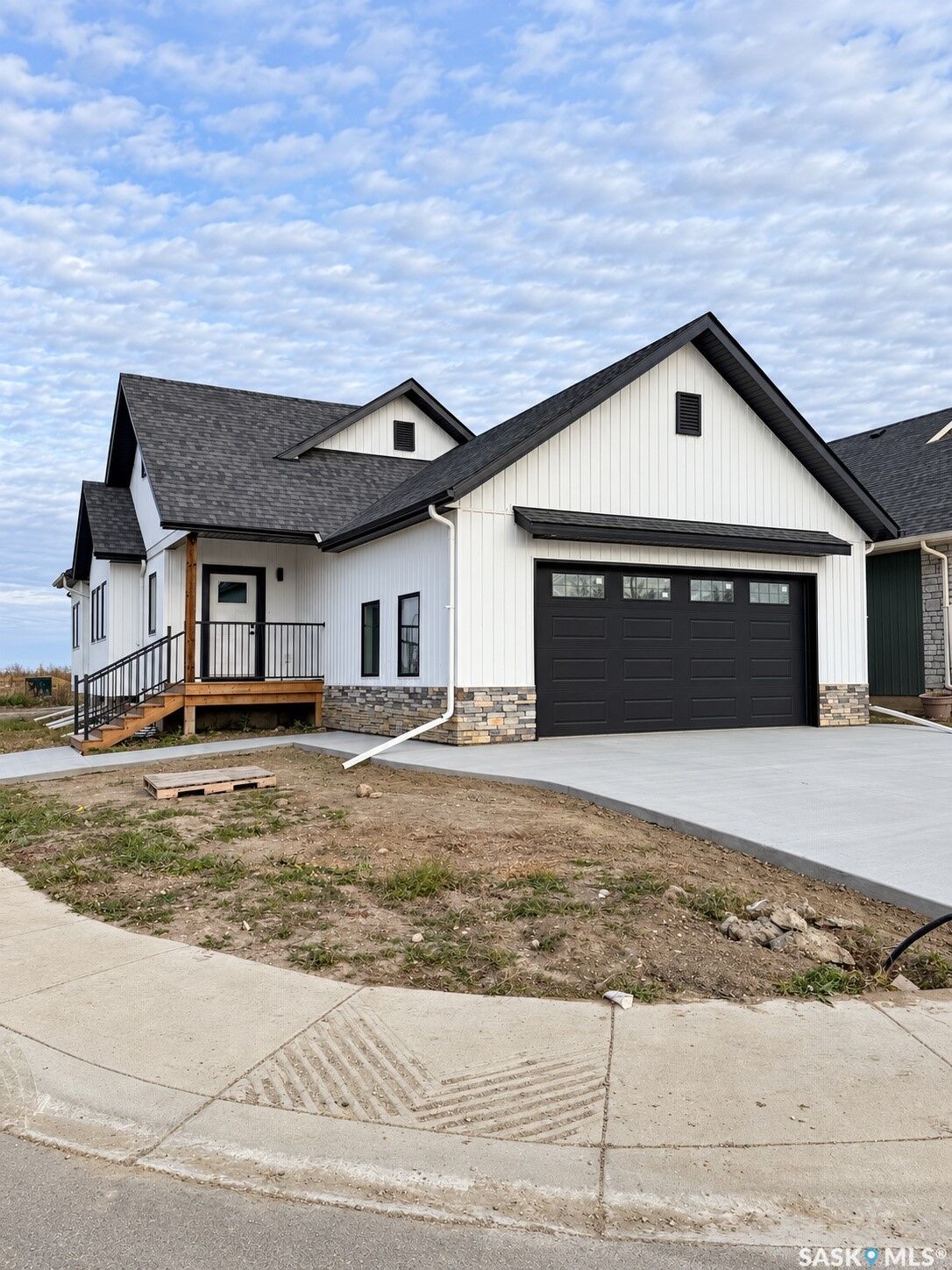 Property Photo:  101 Emma Crescent  SK S0K 2T2 