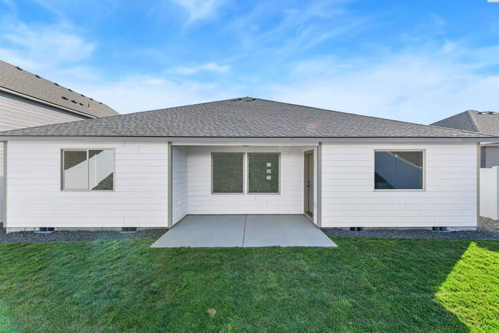 Property Photo: 716 Honeylicious St. WA 99352