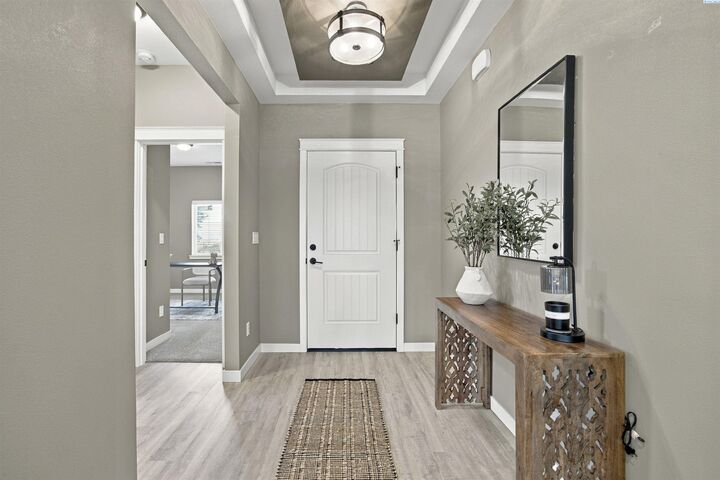 Property Photo:  2713 Torrey Pines Way  WA 99354 