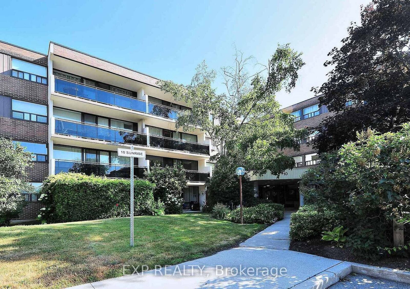 Property Photo:  10 Sunrise Avenue 214  ON M4A 2R1 