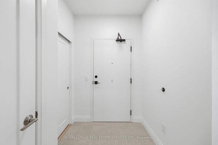 Property Photo:  26 Mill Street 213  ON L7G 0P9 
