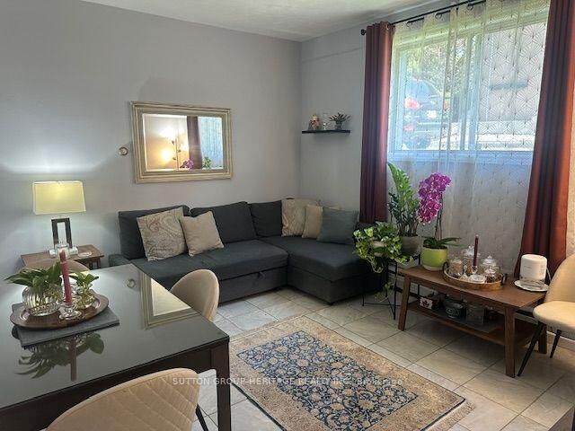 Property Photo:  509 Colborne Street W 1  ON L1N 1X7 
