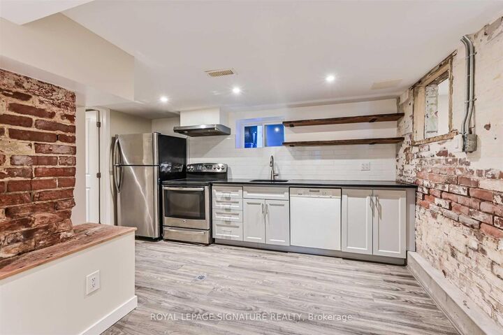 Property Photo:  147 Gloucester Grove Lower  ON M6C 2A9 