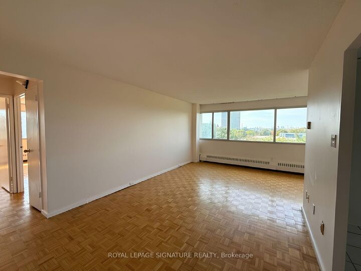 Property Photo:  715 Don Mills Road 607  ON M3C 1S4 