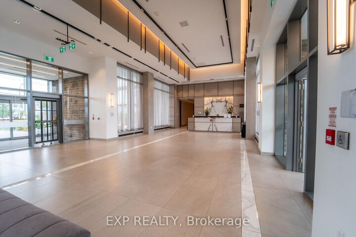 Property Photo: 4675 Metcalfe Avenue 1807 ON L5M 0Z7