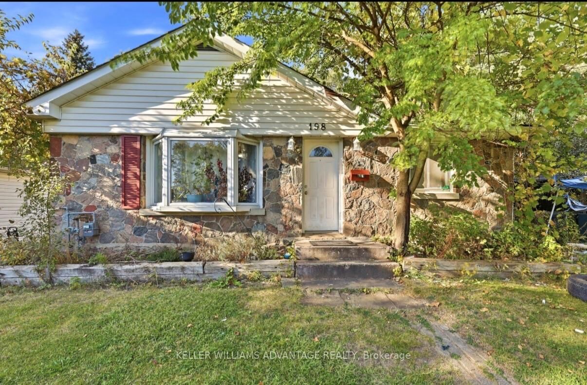 Property Photo:  198 Twyn Rivers Drive  ON L1V 1E4 