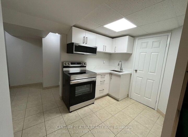 Property Photo:  52 Owl Ridge Drive  ON L4S 1P8 