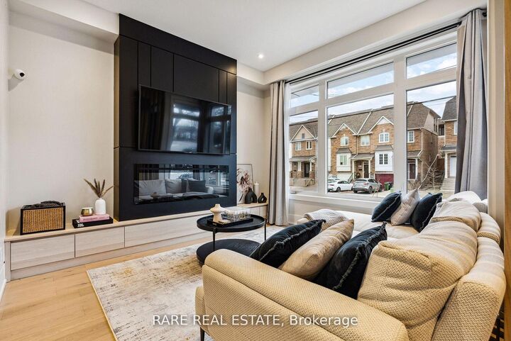 Property Photo:  21 Twenty Ninth Street  ON M8W 3A9 