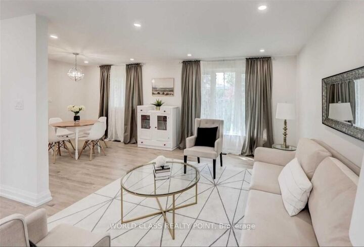 Property Photo:  31 Grove Park Crescent  ON M2J 2C7 