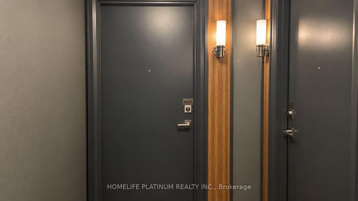 Property Photo:  565 Wilson Avenue 802  ON M3H 0C6 