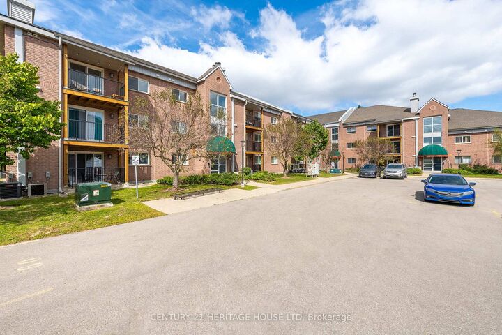 Property Photo:  3085 Kingsway Drive 13  ON N2C 2P1 