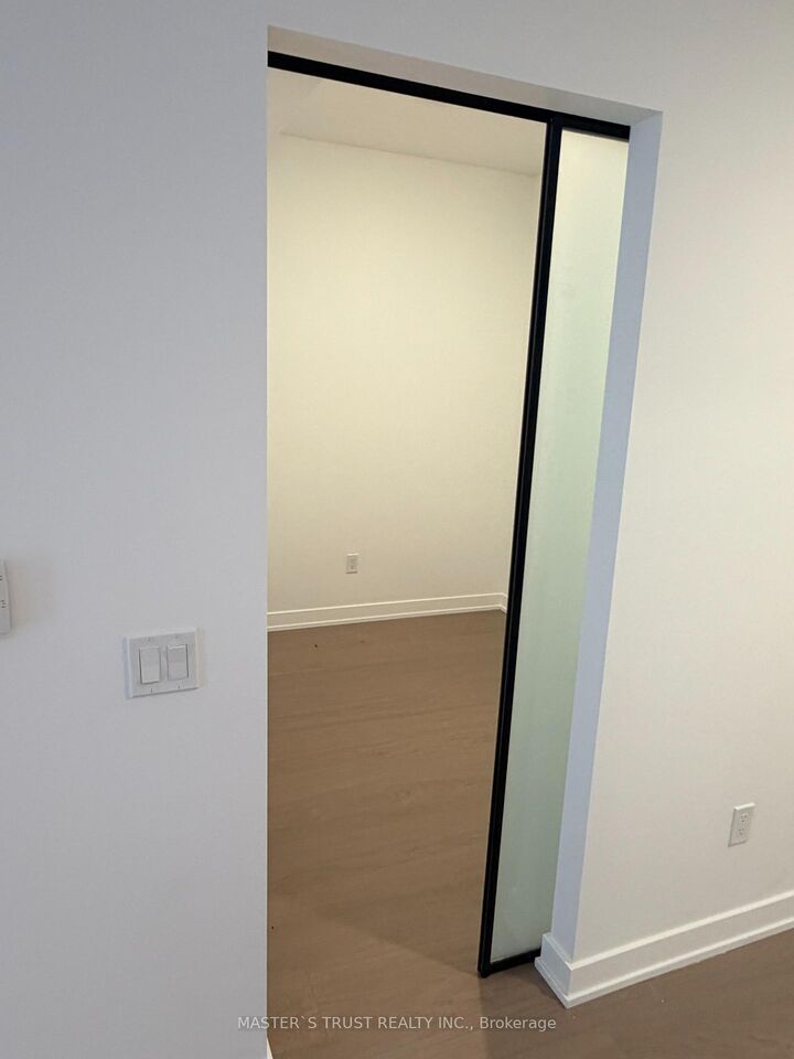 Property Photo:  91 Montclair Avenue 1705  ON M5P 0B1 