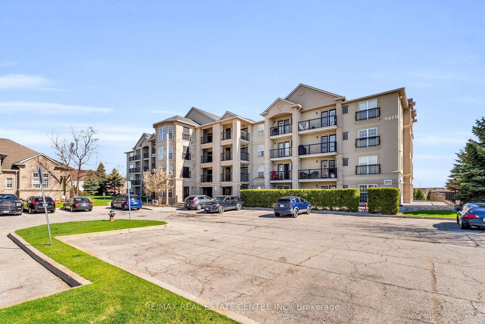 Photo de la propriété:  1479 Maple Avenue 102  ON L9T 0B5 