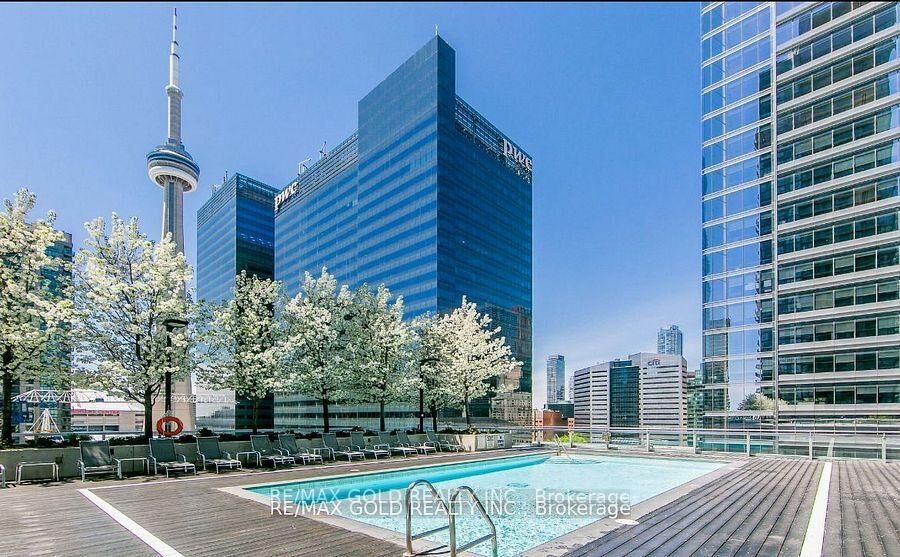 Property Photo:  55 Bremner Boulevard 2811  ON M5J 0A6 