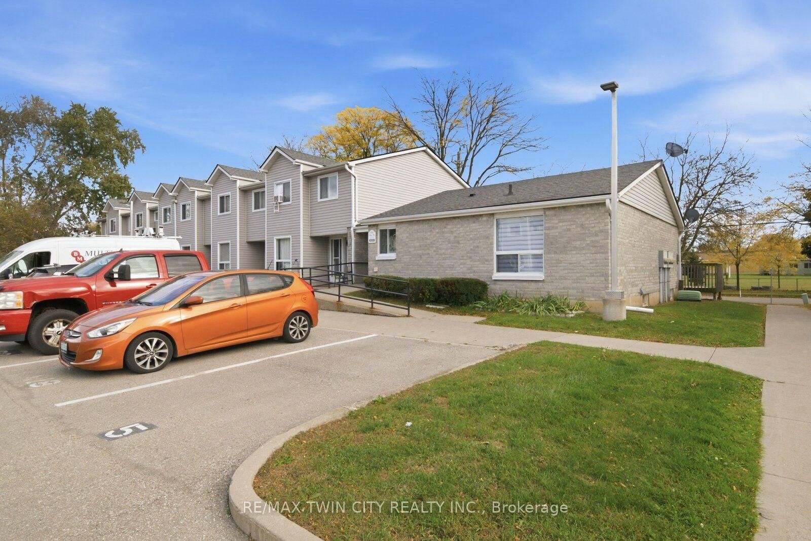Property Photo:  492 Grey Street 5  ON N3S 7S6 