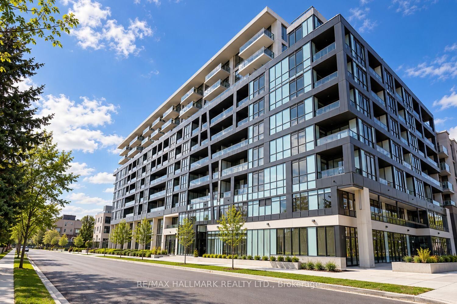Property Photo:  6 Greenbriar Road 216  ON M2K 1H5 