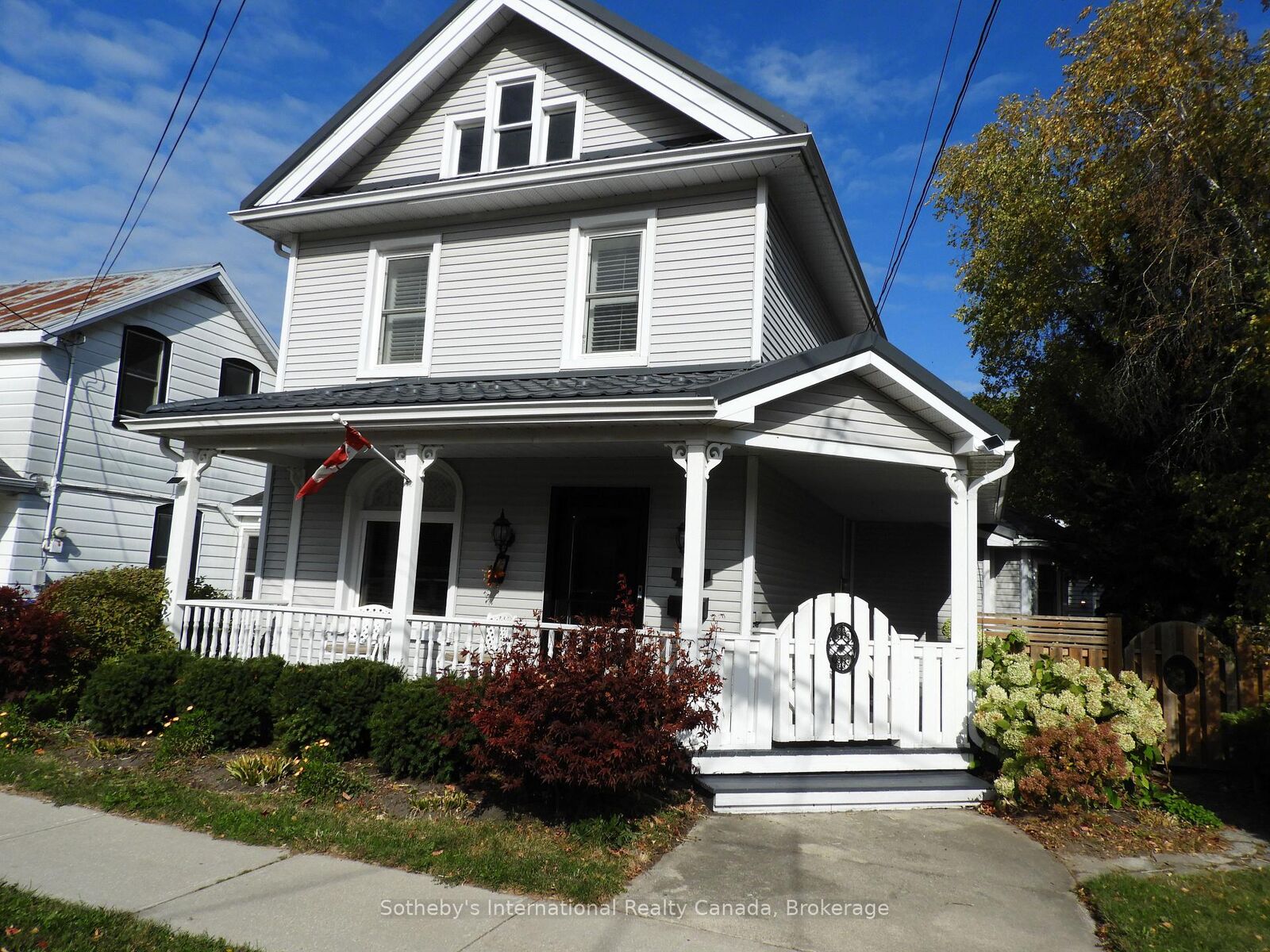 Property Photo:  77 Fourth Street W  ON L9Y 1R5 