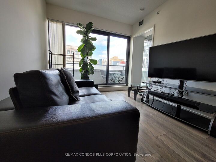 Property Photo: 159 Dundas Street E 710 ON M5B 1E4