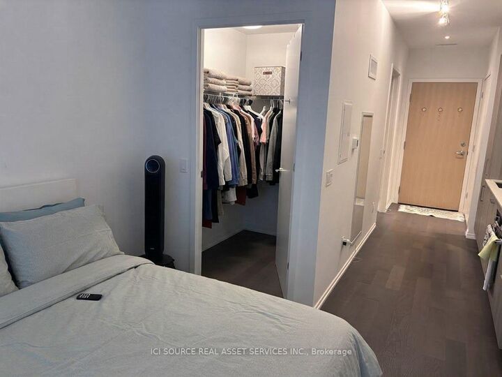 Property Photo: 8 Hillsdale Avenue E 1238 ON M4S 0B2