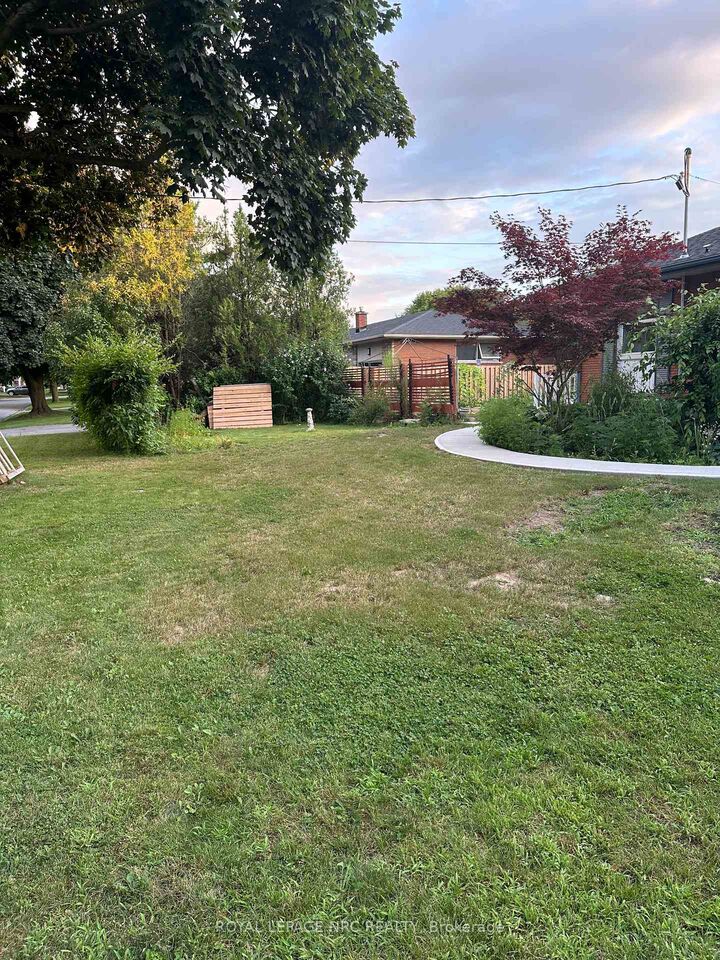 Property Photo:  35 O'Mara Drive Lower  ON L2M 1V3 