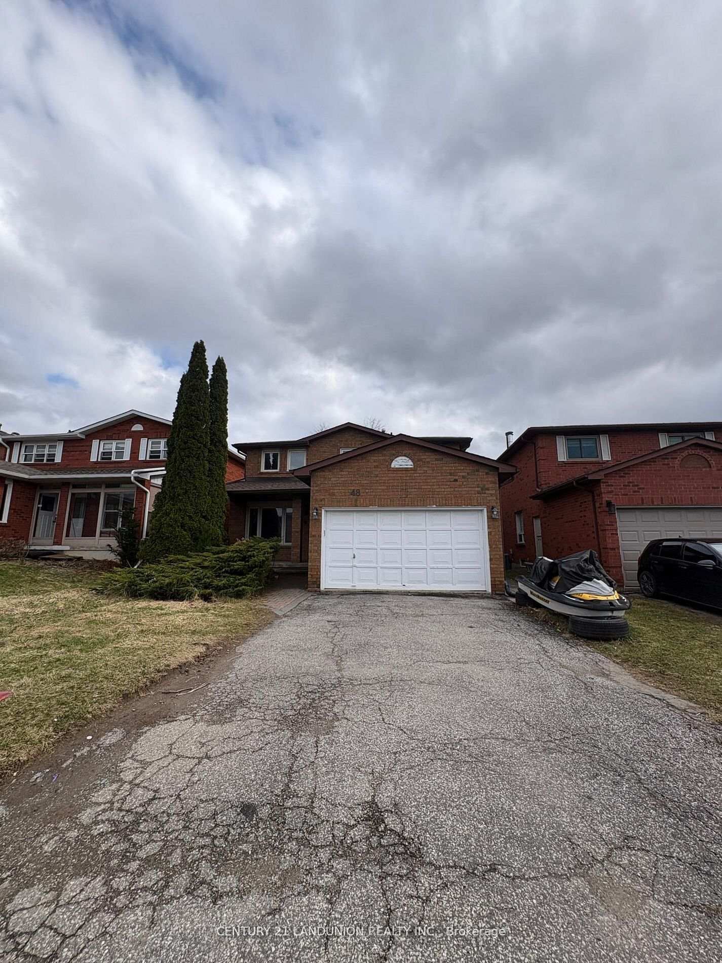 Property Photo:  Bsmt 48 48 Marchwood Crescent  ON L4C 8M4 
