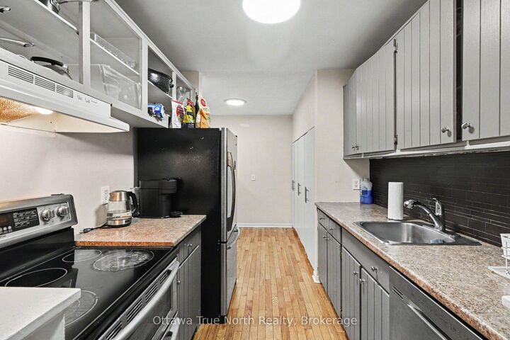 Property Photo:  2093 Orient Park Drive 132  ON K1B 4W1 