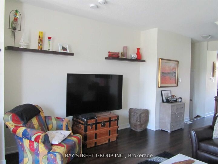 Property Photo:  