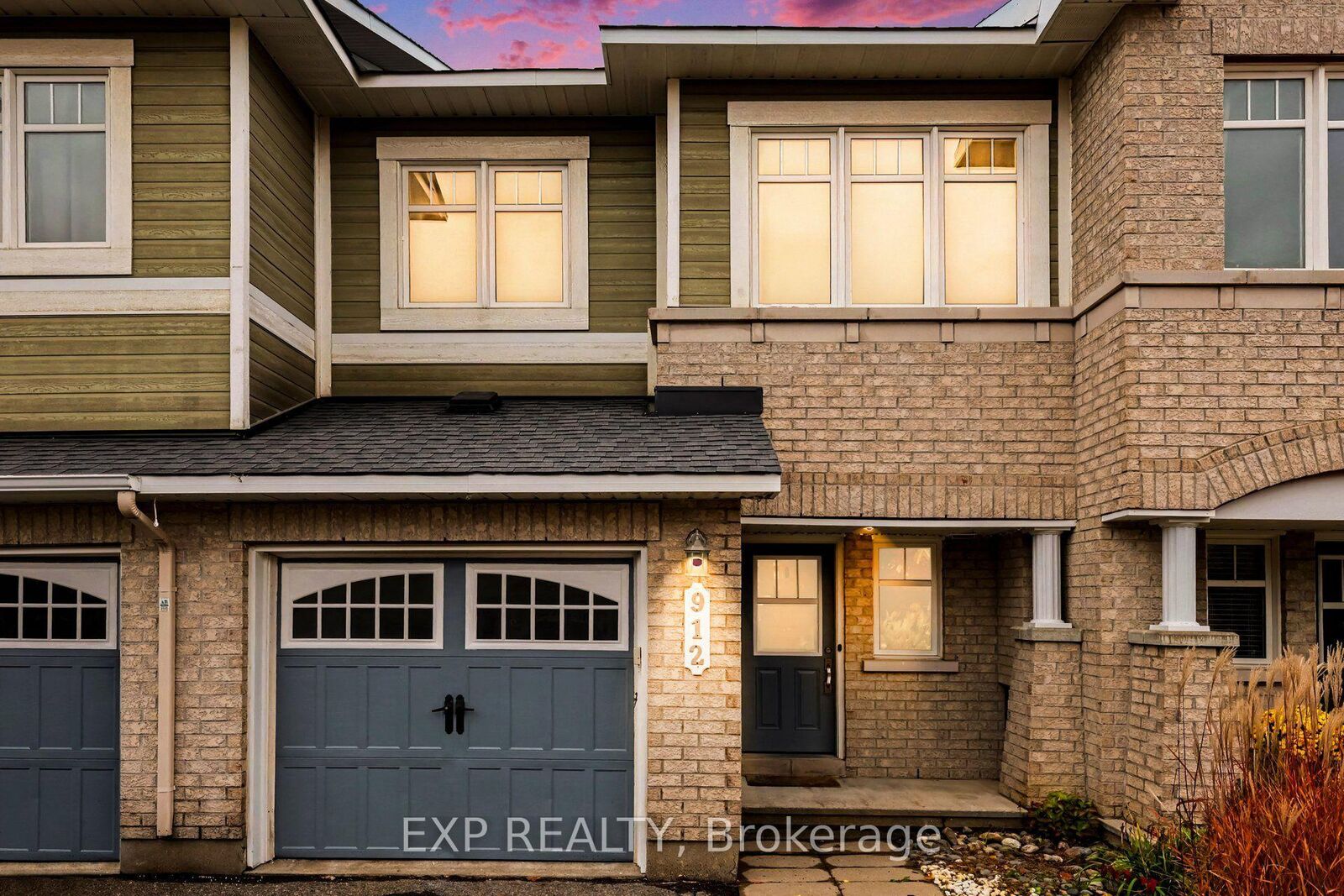 Property Photo: 912 Torino Terrace ON K4A 0R2