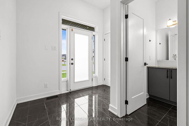 Photo de la propriété:  3328 Findlay Creek Drive  ON K1T 0V2 