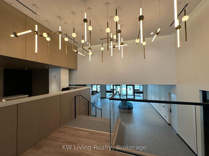 Property Photo:  7950 Bathurst Street 517  ON L4K 0L4 