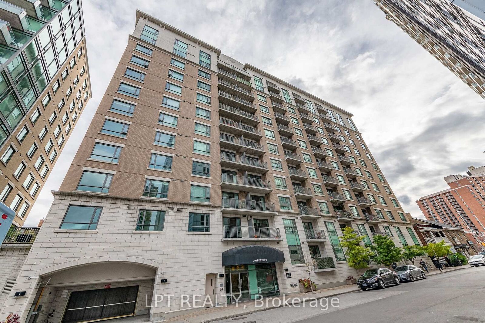 Property Photo:  200 Besserer Street 305  ON K1N 0A7 