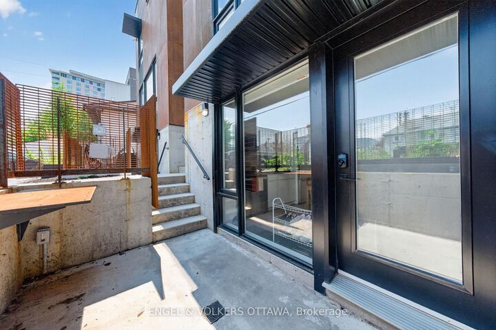 Property Photo:  119 Carruthers Avenue D  ON K1Y 1N4 