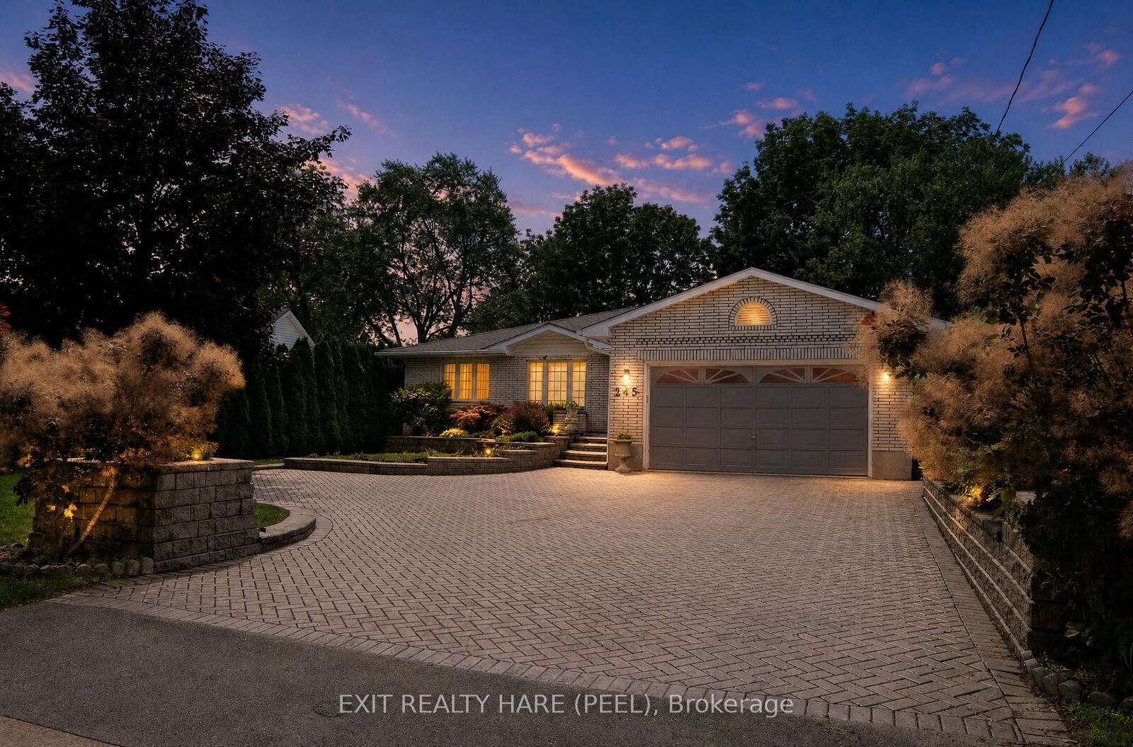 Property Photo:  245 First Avenue  ON L3C 1Y7 