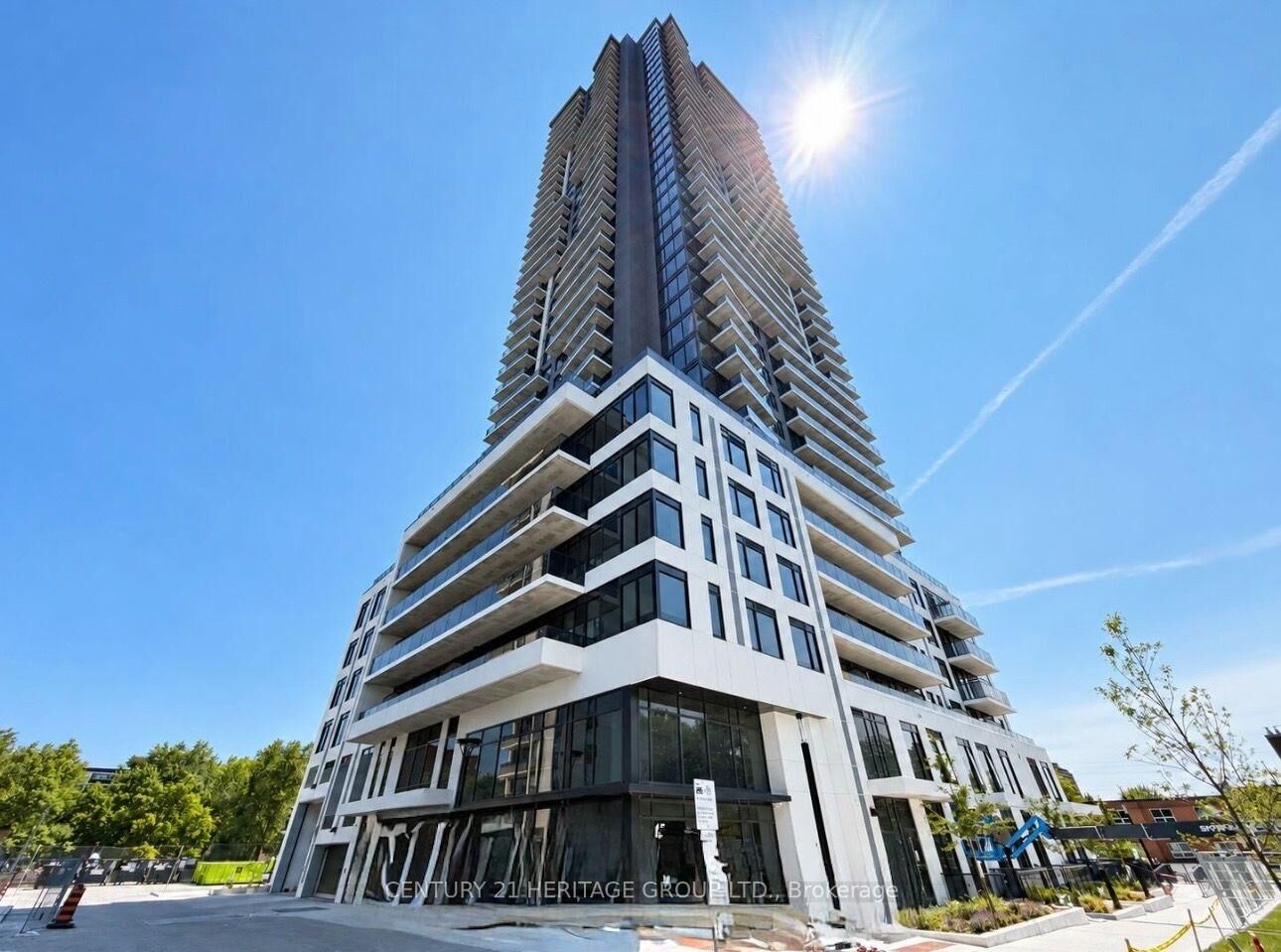 Property Photo: 15 David Salomon Drive 3508 ON M3C 0T2